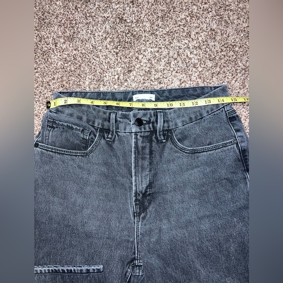 Good American Jeans - Picture 8 of 9